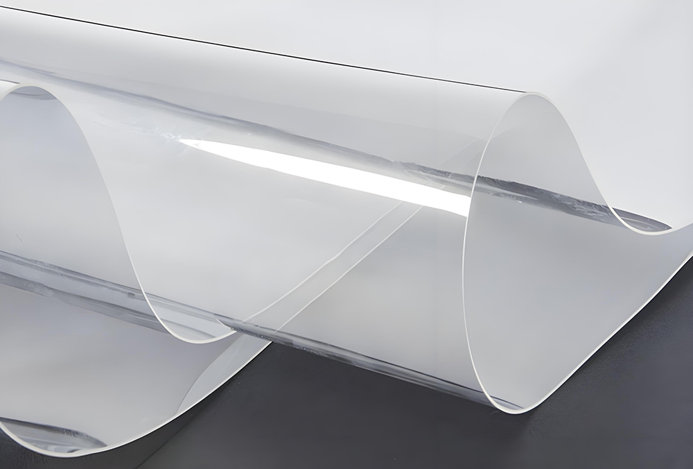 Aliphatic TPU film for laminat